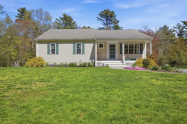 194 Miller St, Middleboro, MA 02346