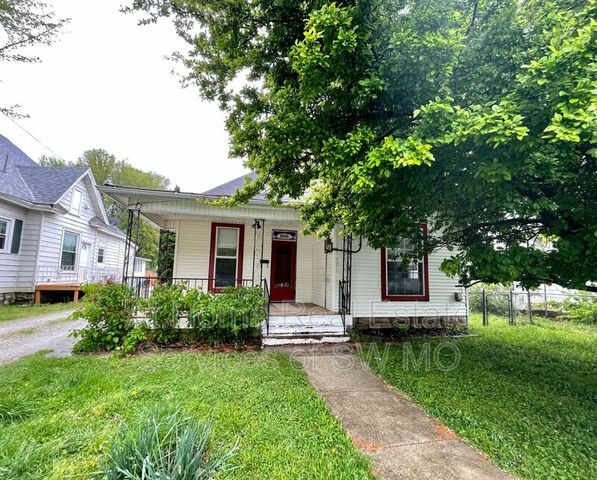 936 W  State St, Springfield, MO 65806