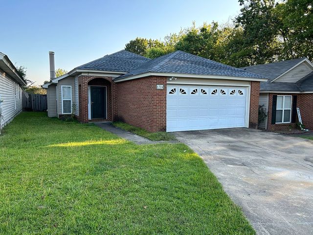 1724 Young Pointe Blvd, Montgomery, AL 36106