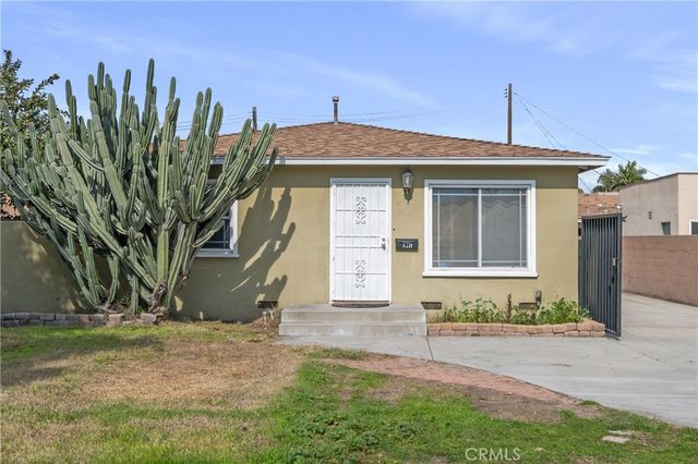 9211 Stewart And Gray Rd, Downey, CA 90241