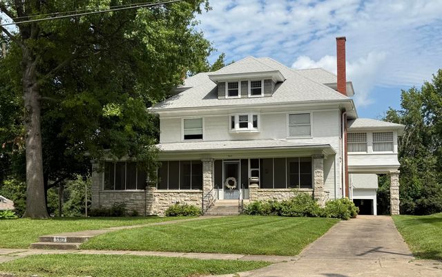 503 E  Eastwood St, Marshall, MO 65340