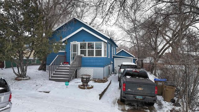 510 7th St SE, Minot, ND 58701