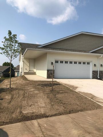 327 2nd St NW, Mayer, MN 55360