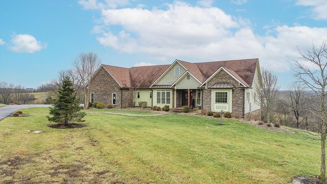 104 Cactus Ct, Mount Sterling, KY 40353