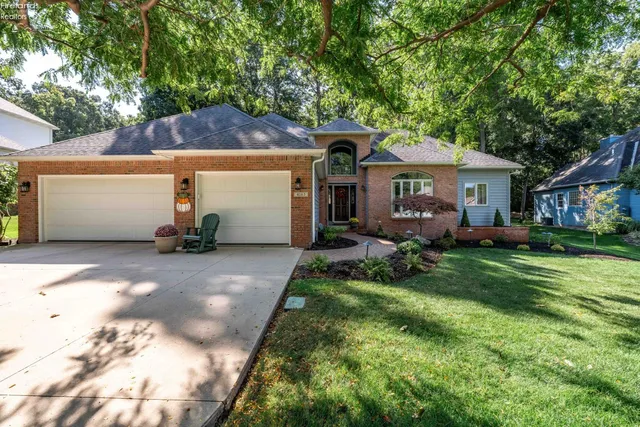 4165 E  Laurel Ridge Dr, Pt Clinton, OH 43452