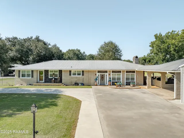 1186 Prairie Rhonde Rd, Ville Platte, LA 70586