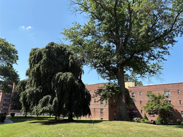 147-31 38th Avenue #A64, Flushing, NY 11354
