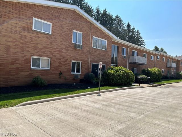 411 Tollis Pkwy #239A, Broadview Heights, OH 44147