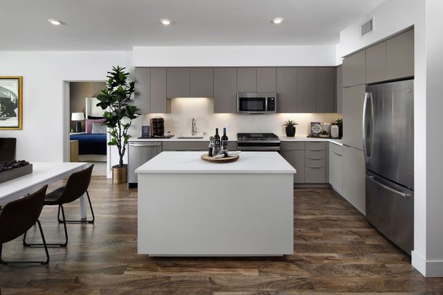 919 S  Winchester Blvd #2-207, San Jose, CA 95128