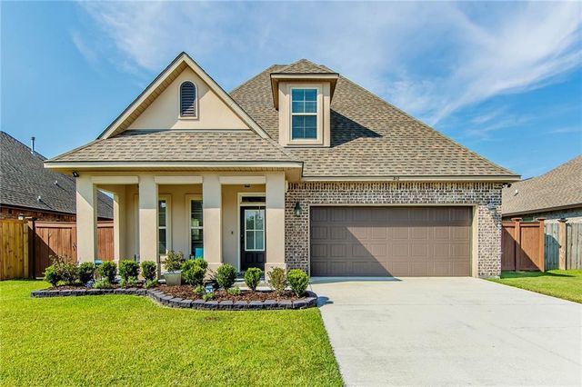 312 Highland Oaks Ave, Gray, LA 70359
