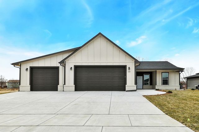 633 Sweetwater Rd, Maize, KS 67101