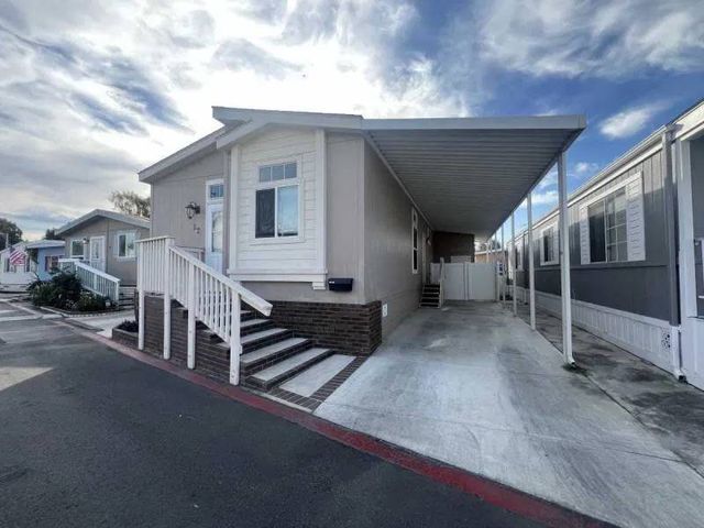903 W  17th St #96, Costa Mesa, CA 92627