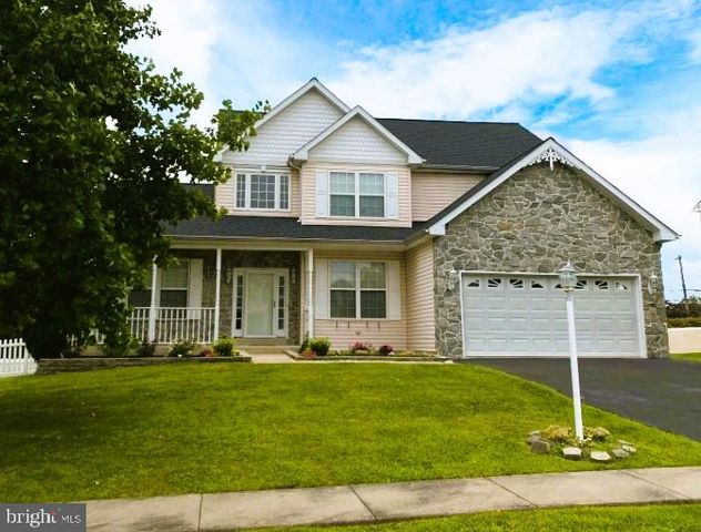 2302 Sienna Dr, East Norriton, PA 19401