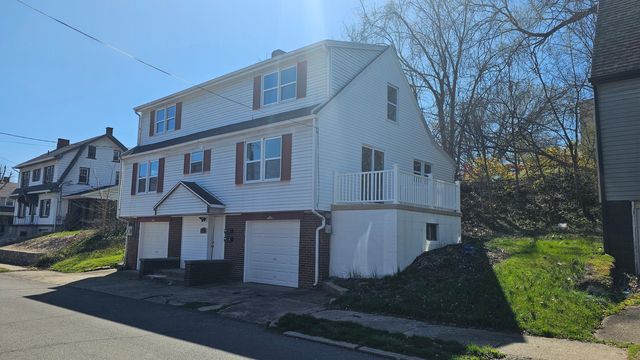 411 Woodland Rd #A, Canonsburg, PA 15317