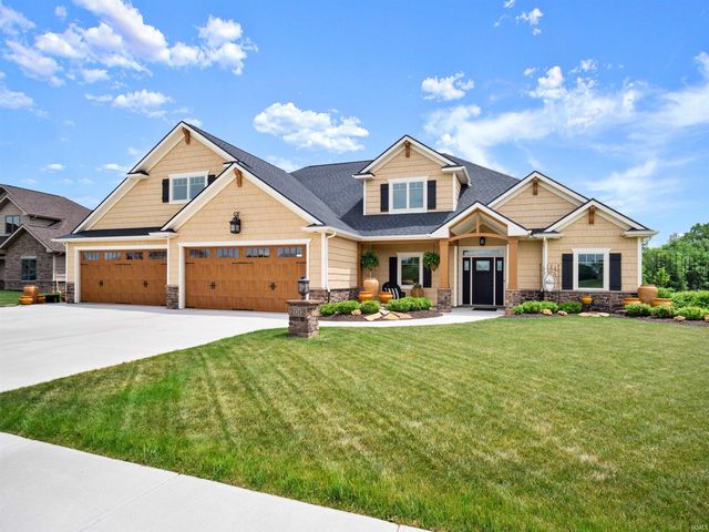 2012 Fairway Dr, Auburn, IN 46706