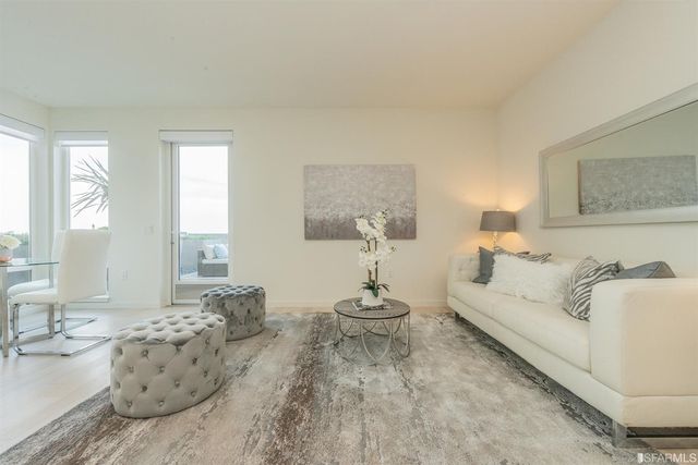 52 Innes Ct #212, San Francisco, CA 94124