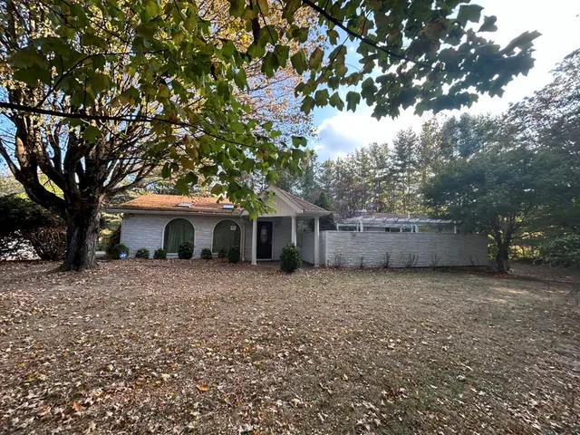 414 Windsor St, Bluefield, VA 24605