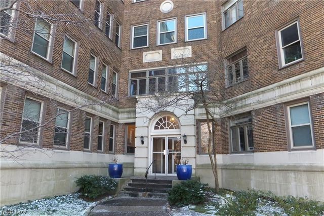 2330 Euclid Heights Blvd #206, Cleveland, OH 44106