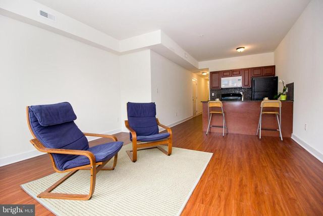 6040 Market St 3, Philadelphia, PA 19139