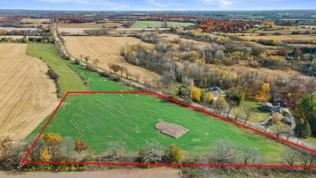 Lt1 MAPLE AVENUE, Mukwonago, WI 53149