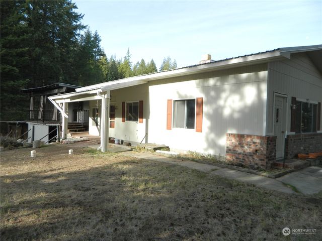 9 Forest Edge Road, Oroville, WA 98844