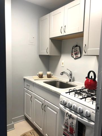 1111 Arlington Blvd #722, Arlington, VA 22209