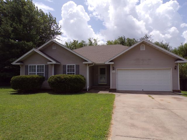 646 E Woodland Street, Republic, MO 65738