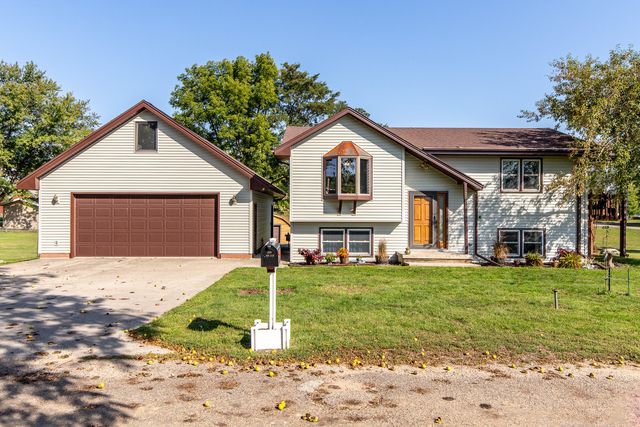309 SW 4th St, Panora, IA 50216