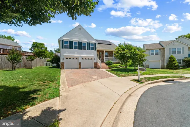 12 Snug Lagoon Ct, Baltimore, MD 21220