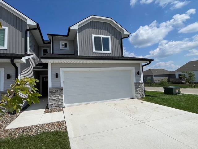 6909 Poppy Ct, Johnston, IA 50131