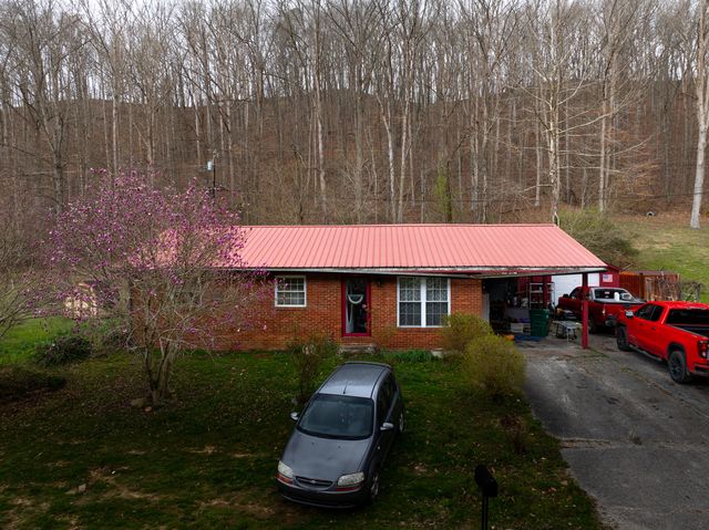 325 Pleasant Valley, Morehead, KY 40351