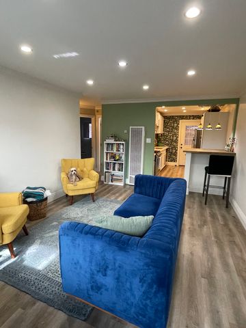 4633 Bancroft St #4, San Diego, CA 92116