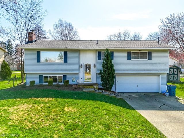 439 Colonial Ave, Canal Fulton, OH 44614