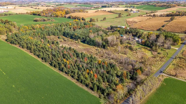 W4333 Skyline DRIVE, Campbellsport, WI 53010