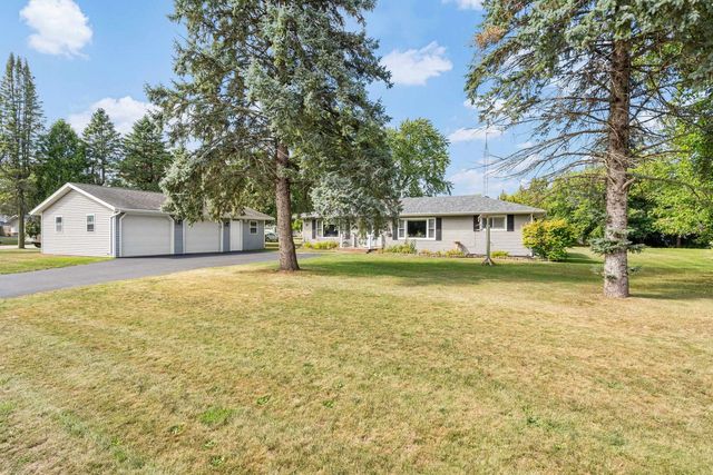 3100 Omro Rd, Oshkosh, WI 54904