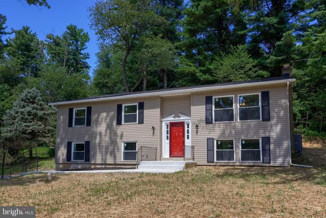 7 Dogwood Ln, Willow Street, PA 17584