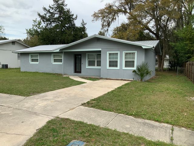 229 Mimosa Dr, Palatka, FL 32177