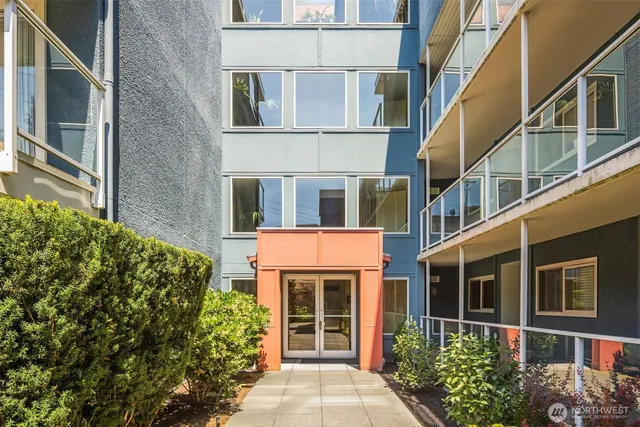 1730 Taylor Avenue N #201, Seattle, WA 98109