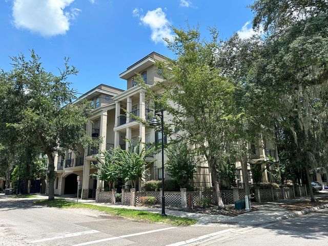 1418 NW 3rd Ave #302, Gainesville, FL 32603