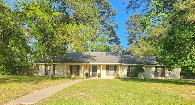 4308 Red Oak Dr, Nacogdoches, TX 75965