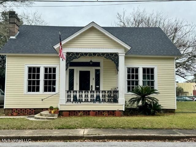 4230 Robinson Ave, Moss point, MS 39563