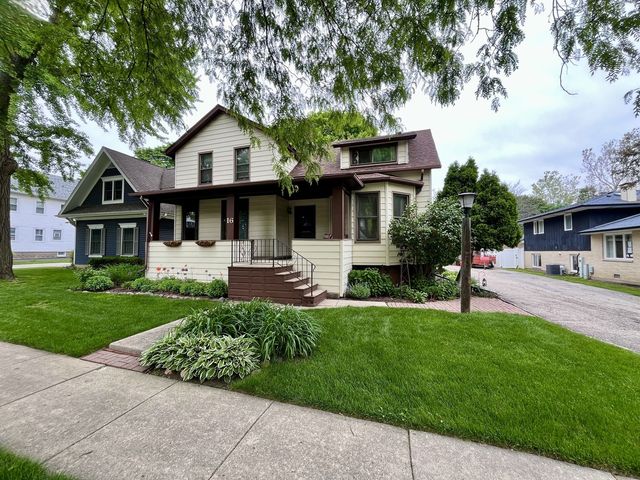 16 E  Euclid Ave, Arlington Heights, IL 60004