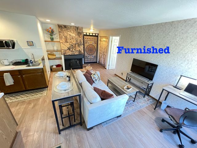 139 Park Blvd #B, Millbrae, CA 94030