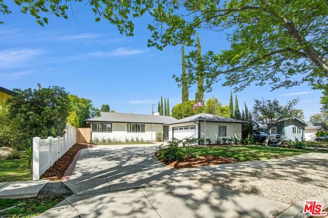 22157 Archwood St, Canoga Park, CA 91303