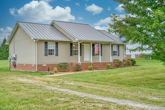 1135 Amber Dr, Cookeville, TN 38506