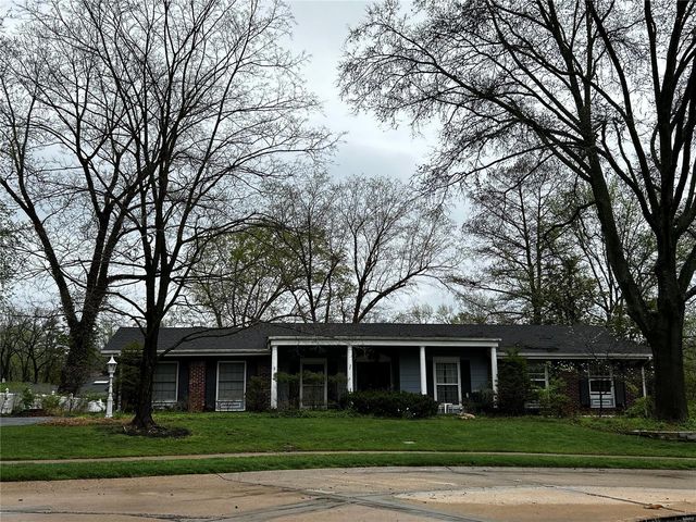 184 Glen Cove Dr, Chesterfield, MO 63017
