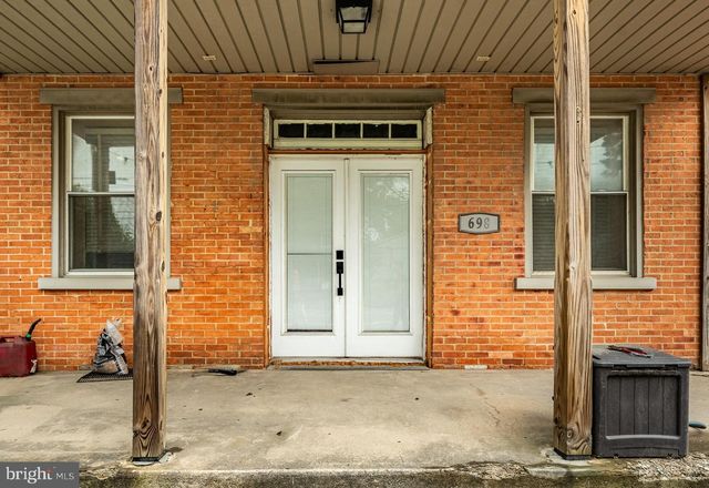 698 Marticville Rd, Pequea, PA 17565