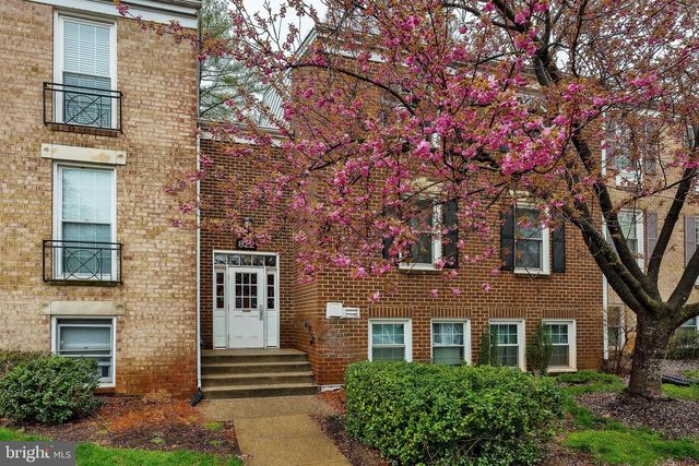 822 Quince Orchard Blvd #202, Gaithersburg, MD 20878