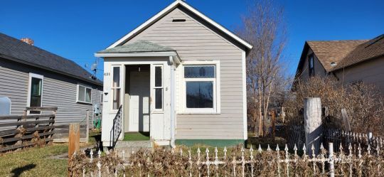 421 Yellowstone Ave, Miles City, MT 59301