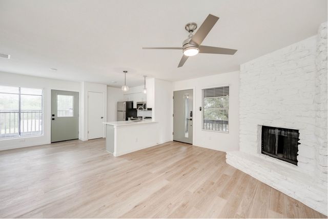 5800 Cougar Dr #5802B, Austin, TX 78745